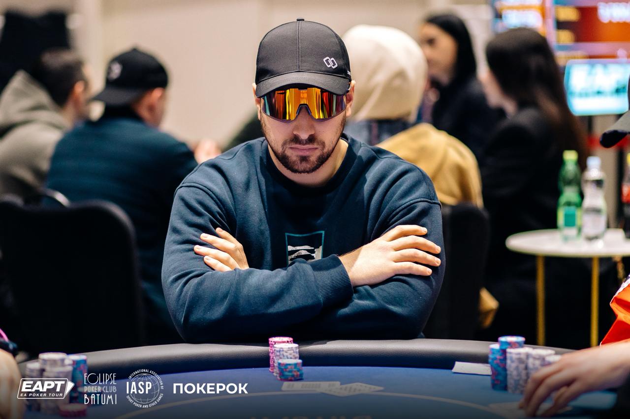 EAPT Batumi poker player portrait in black hoodie