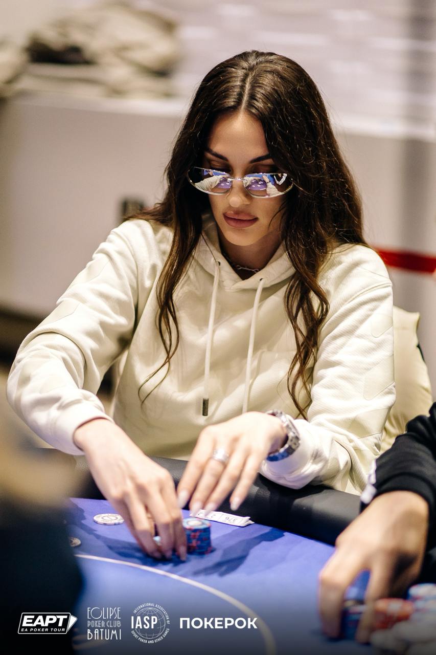 EAPT Batumi player portrait at the live table