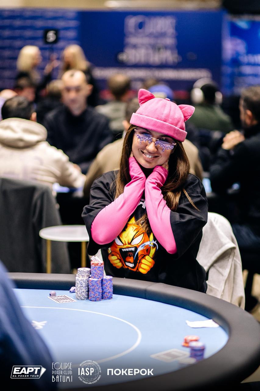 EAPT Batumi player portrait with pink outfit
